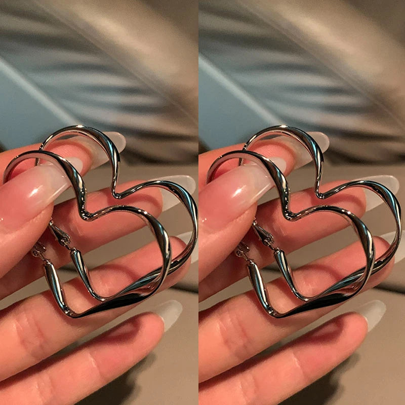 Trendy 1Pair Lovely Women Fashion Personality Exaggerated Hollow Heart Design Earring Cuff For Girl Birthday Jewelry Gift