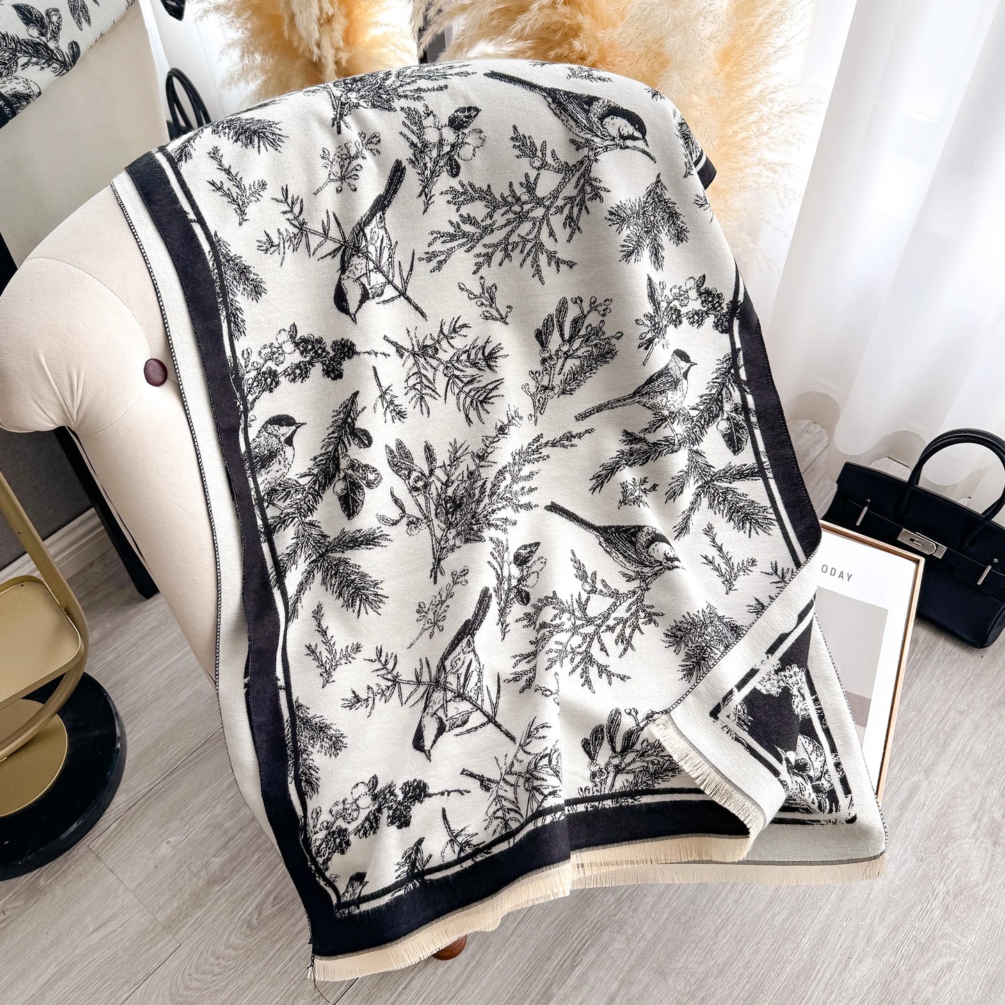 Women's Floral Cashmere Scarves Warm Wraps Large Shawls for Autumn Winter Fashionable Scarves Accessories