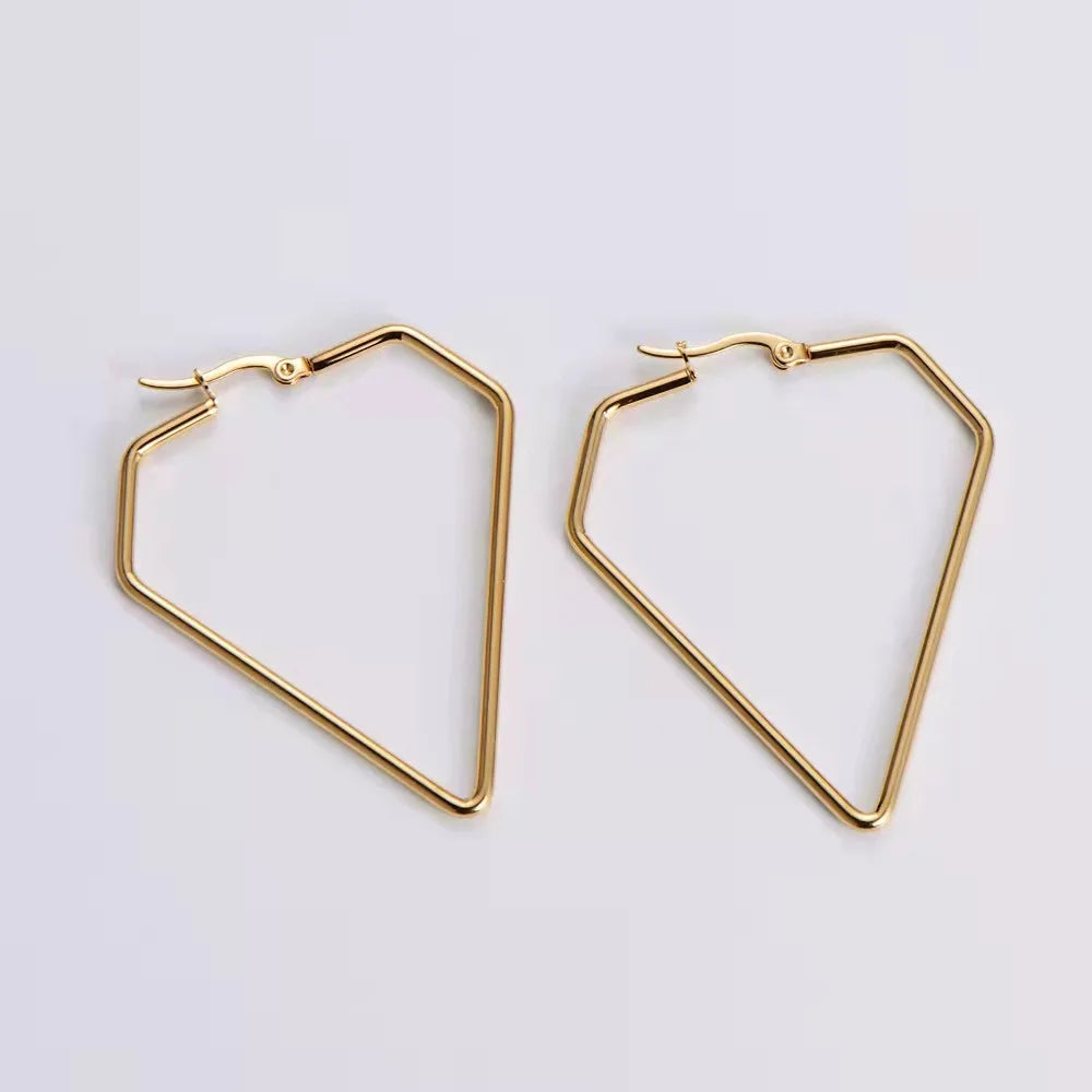 Trendy 1Pair Lovely Women Fashion Personality Exaggerated Hollow Heart Design Earring Cuff For Girl Birthday Jewelry Gift