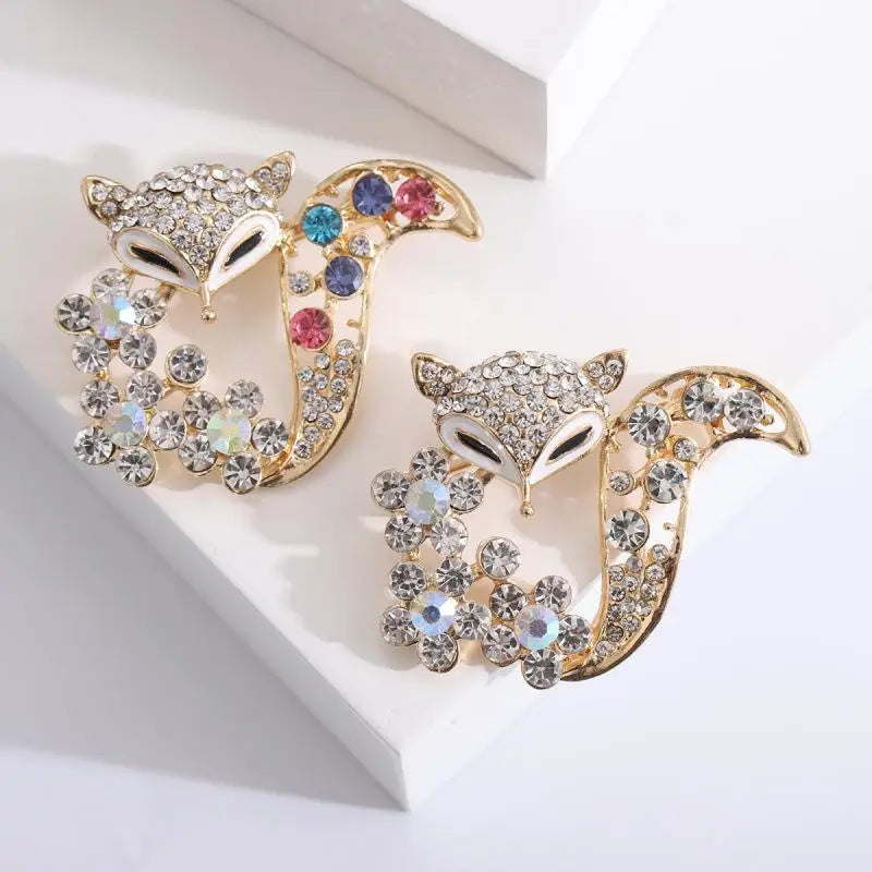 Fox Shape Brooch for Women - Simple & Elegant Animal Lapel Pin for Sweaters & Coats, Cute Wildlife-Themed Jewelry Gift with Gift Box