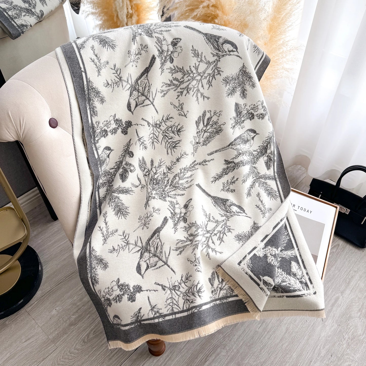 Women's Floral Cashmere Scarves Warm Wraps Large Shawls for Autumn Winter Fashionable Scarves Accessories